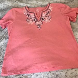 Embroidered paisley tee shirt PM M coral pink cotton petite cottage Coral Bay